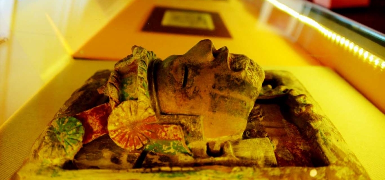 El rostro de la diosa del maíz maduro llamada Chicomecóatl