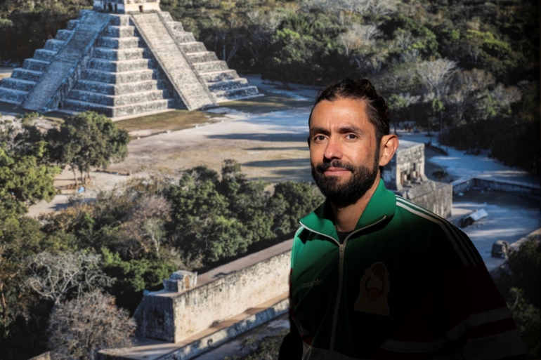 En un conversatorio, el fotografo San tiago Arau analizó el origen de su exposición Tlachtli. Espacios del juego sagrado. Foto Gerardo Peña, INAH