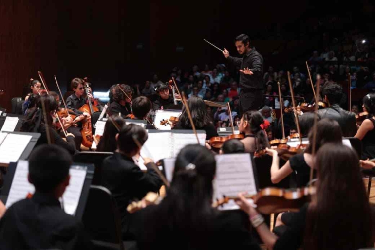 Ollin Yoliztli celebra concierto de fin de curso de Orquestas Juveniles y Coro.- Eikon1