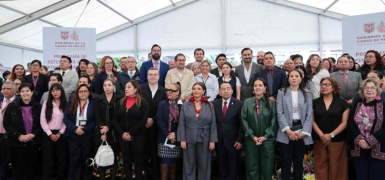 Pone en marcha la Defensoría Social “Ponciano Arriaga” con 100 abogados.- Eikon1