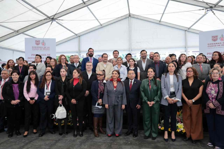 Pone en marcha la Defensoría Social “Ponciano Arriaga” con 100 abogados.- Eikon1