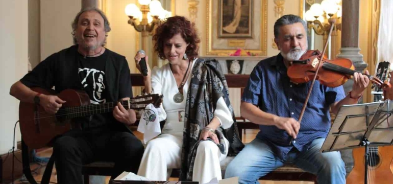 Rendirá homenaje a Mercedes Sosa el espectáculo “Con la piel de América” en el Teatro de la Ciudad Esperanza Iris.- Eikon1