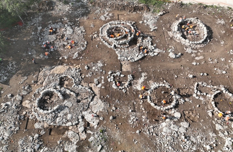 Salvamento arqueológico del Tren Maya de Carga localiza y preserva in situ el sitio K'oxol Ja' II, en Yucatán. Foto Equipo de droneros de la TMM Progreso